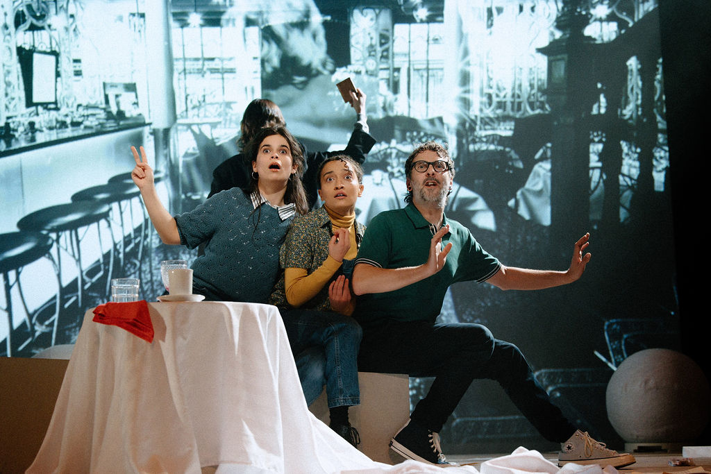 Théâtre la Rubrique - Surrealiste